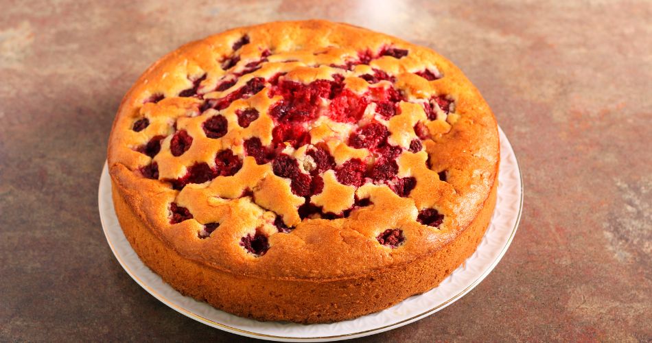 Easy Raspberry Cake Recipe