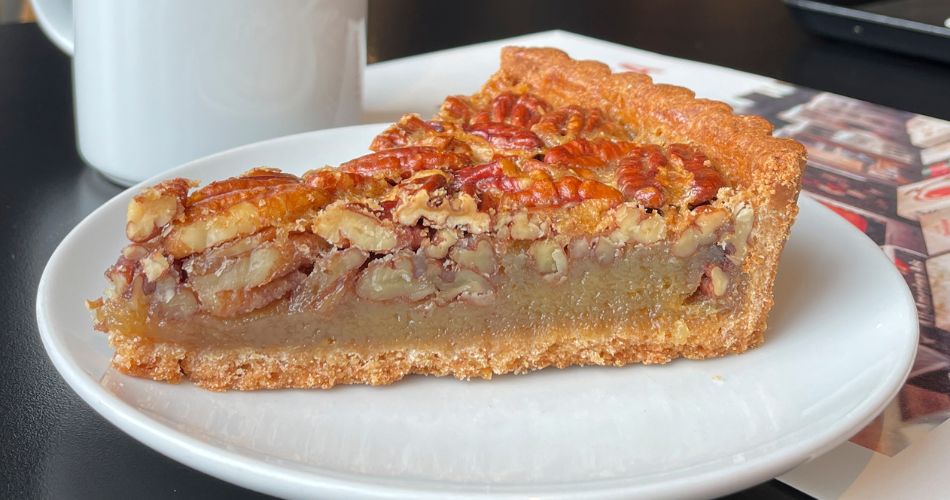 Simple recipe Pecan Pie (classic & gooey) 